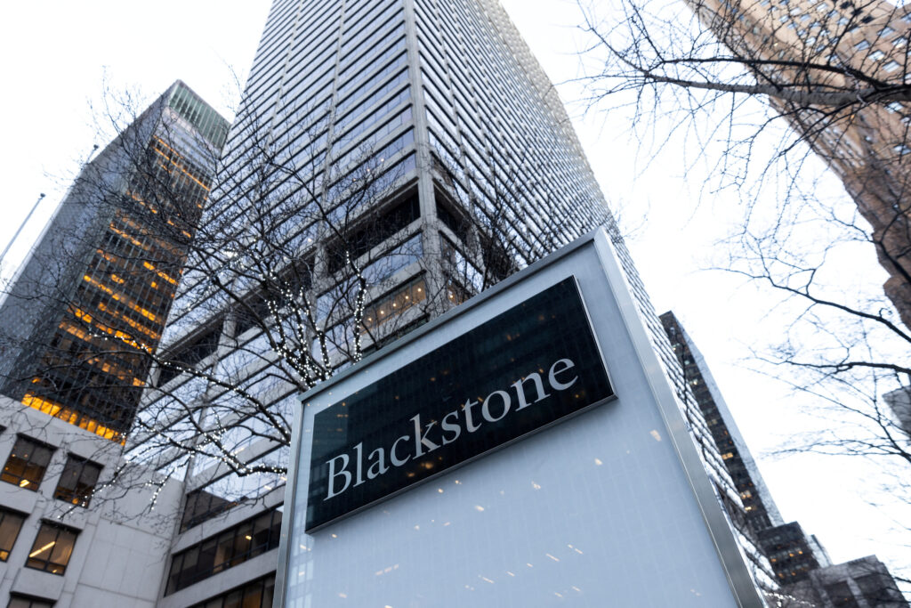 Photo: Signage is seen outside the Blackstone Group headquarters in New York City, U.S., January 18, 2023. Photo: Jeenah Moon, Reuters