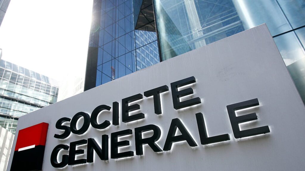 Outside the headquarters of Societe Generale - the third-largest listed bank in France, exceeding Q2 earnings expectations. Photo: Shutterstock