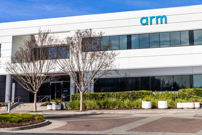 Sources indicate that Arm, which is owned by SoftBank Group Corp., plans to pay the banks 2% of the $5 billion to $5.4 billion it aims to raise through the IPO. Photo: Getty Images