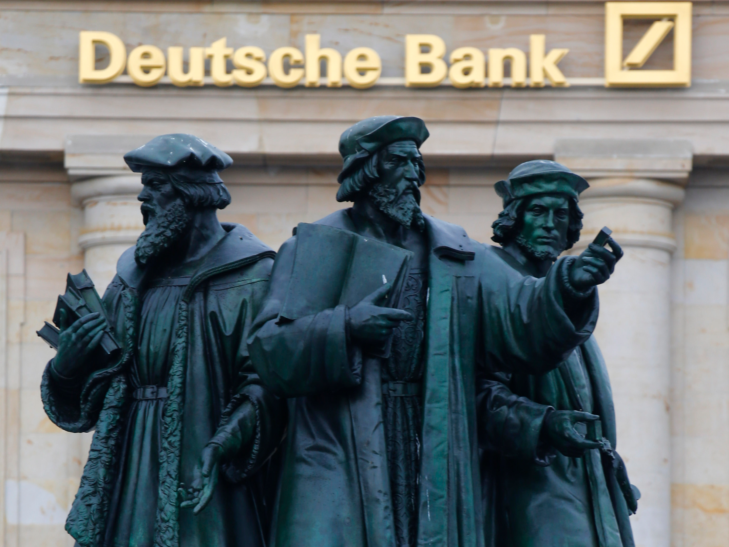 Neiman Lender Deutsche Bank Says Retailer Breached Loan Terms - WSJ