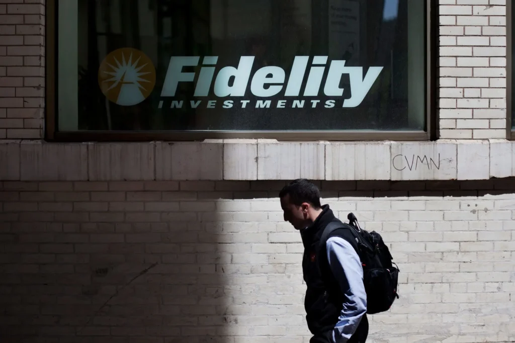Fidelity aims to disrupt the ETF market, challenging Vanguard's dominance with its new application. PHOTO: Shutterstock