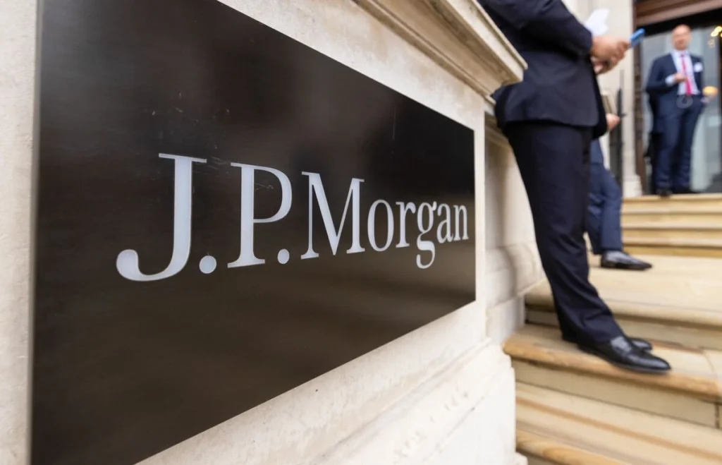 The JP Morgan office in London. PHOTO: Chris Ratcliffe/Bloomberg