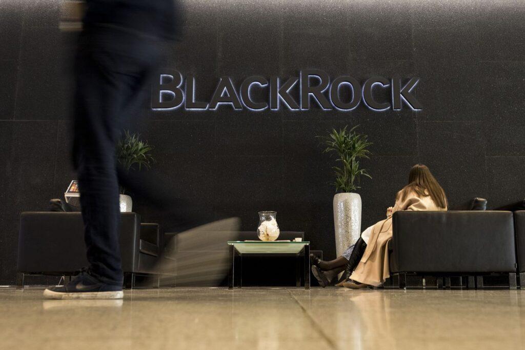 A logo sits on display in the atrium of the BlackRock Inc. offices in London. Photo: Getty Images